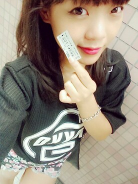 Wendy 溫蒂さんのコーディネート