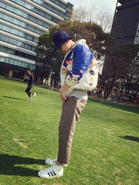 「Scye（サイ）のアイテム（パーカー）」を使った、jun oyaさん（メンズ・178cm）の春コーディネート