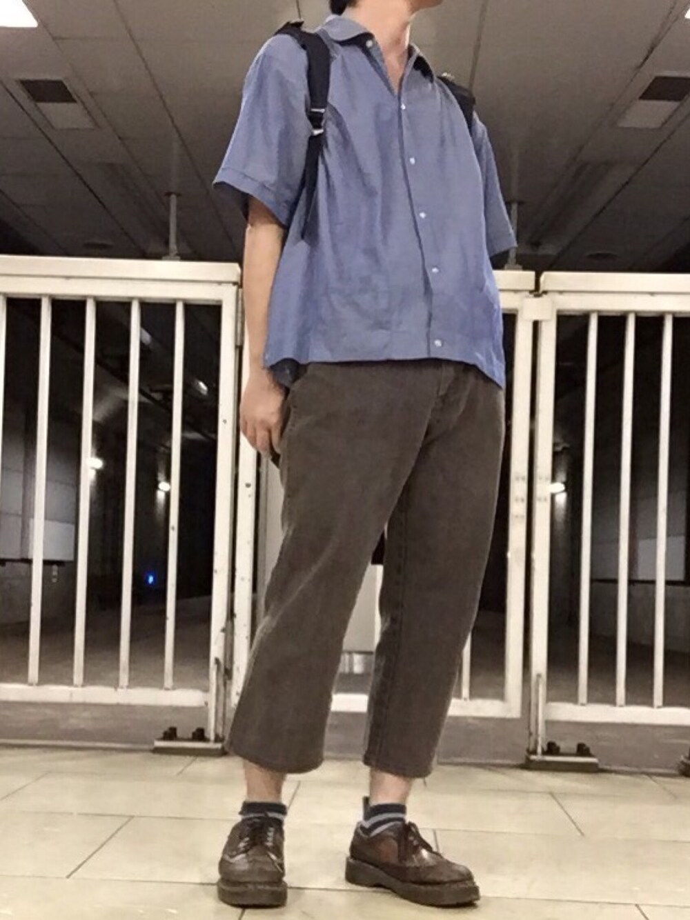 「古着MIX、古着」｜「古着のアイテム（シャツ/ブラウス、ブルー系）」を使った、あゆむさん（メンズ・164cm）の秋コーディネートの1枚目の写真