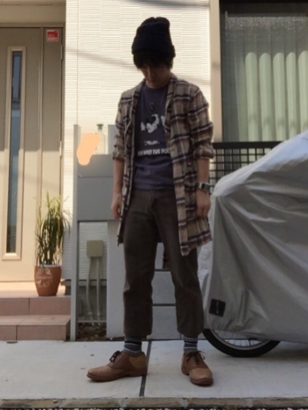 「古着、古着MIX、ニット帽、ニットキャップ、ミッキー、ミッキーT、秋のコーデ」｜「CA4LAのアイテム（ニットキャップ/ビーニー、ブルー系）」を使った、あゆむさん（メンズ・164cm）の秋コーディネートの1枚目の写真