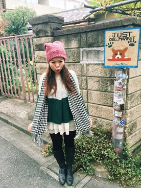 「no brand（ノーブランド）のアイテム（ニット/セーター、グリーン系）」を使った、Zoe 小希さん（レディース）の秋コーディネート