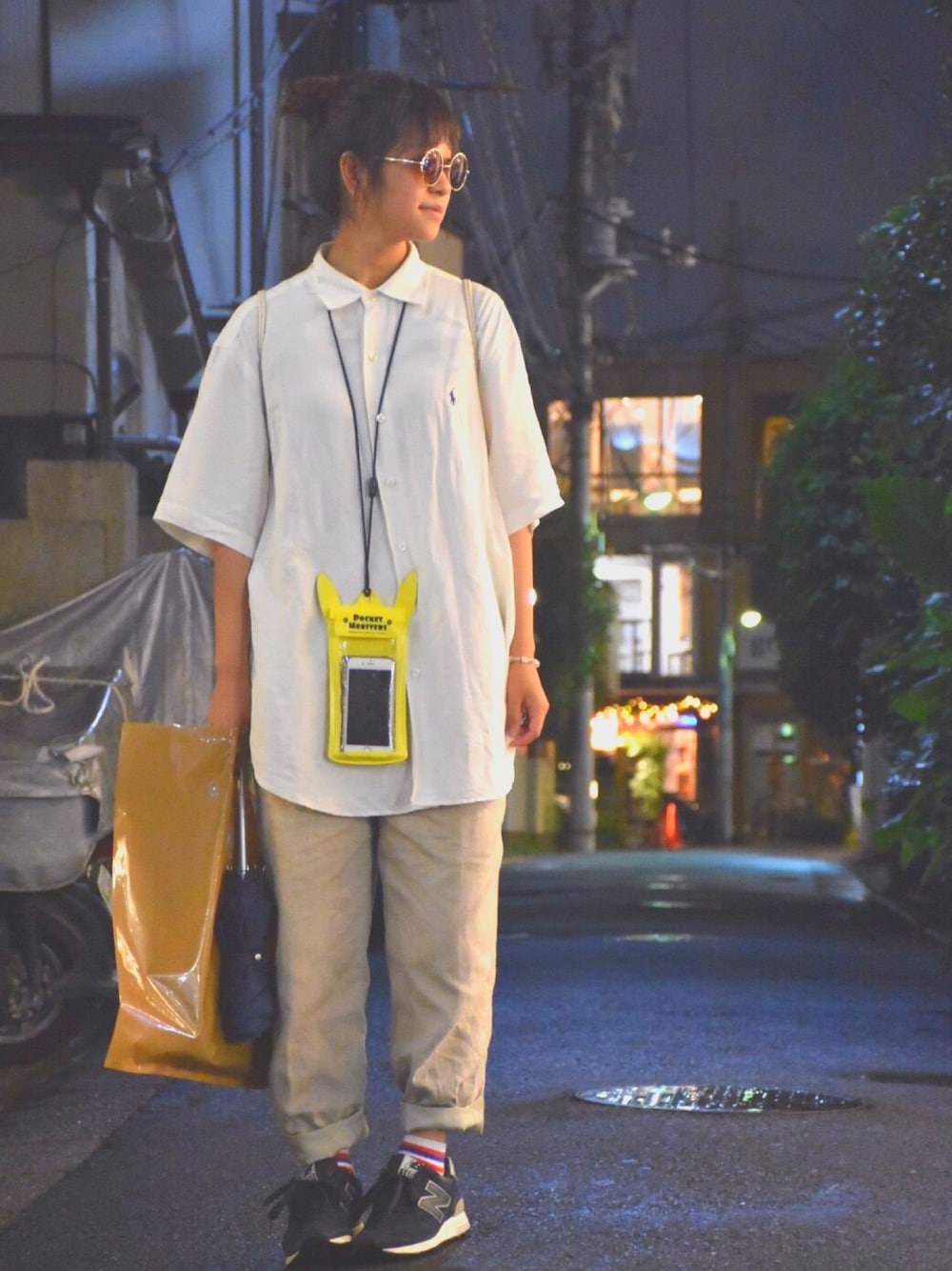 「白シャツ、雨の日コーデ、休日スタイル、下北沢、古着屋、flamingo」｜「POLO RALPH LAURENのアイテム（シャツ/ブラウス、ホワイト系）」を使った、にむぽにさん（レディース・157cm）の夏コーディネートの1枚目の写真