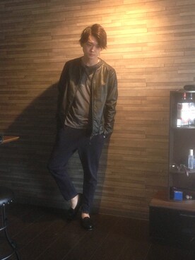 「タッセルローファー」｜「アイテム（ライダースジャケット）」を使った、SHOWTAMさん（メンズ・175cm）の春コーディネート
