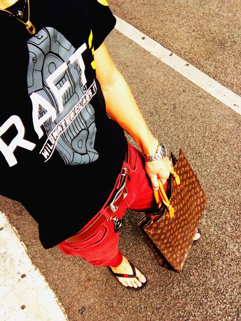 「シンプル」｜「RALPH LAURENのアイテム（Tシャツ/カットソー、ブラック系）」を使った、rui  rui(琉胤)さん（メンズ・174cm）の秋コーディネートの1枚目の写真