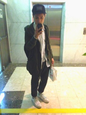 Liang Yuさんのコーディネート