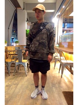 Liang Yuさんのコーディネート