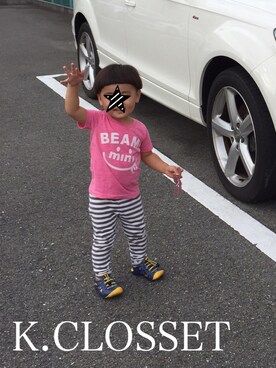 「こども ビームス（コドモビームス）のアイテム（Tシャツ/カットソー、ピンク系）」を使った、k.CLOSETさん（キッズ・100cm）の春コーディネート