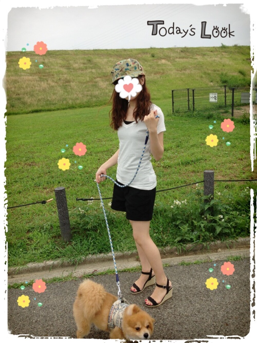 ブラック系のその他パンツ、ブラック系のサンダル、その他のその他を着用したレディースの夏コーディネートの1枚目の写真