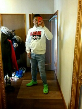 「DSQUARED2（ディースクエアード）のアイテム（パーカー）」を使った、MAMORUさん（メンズ・168cm）の冬コーディネート