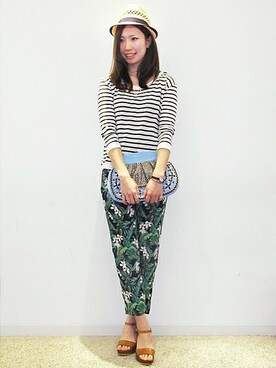 「SHIPS for women（シップスフォーウィメン）のボーダー プルオーバー（Tシャツ/カットソー、ブルー系）」を使った、長谷川さん（レディース・165cm）の春コーディネート