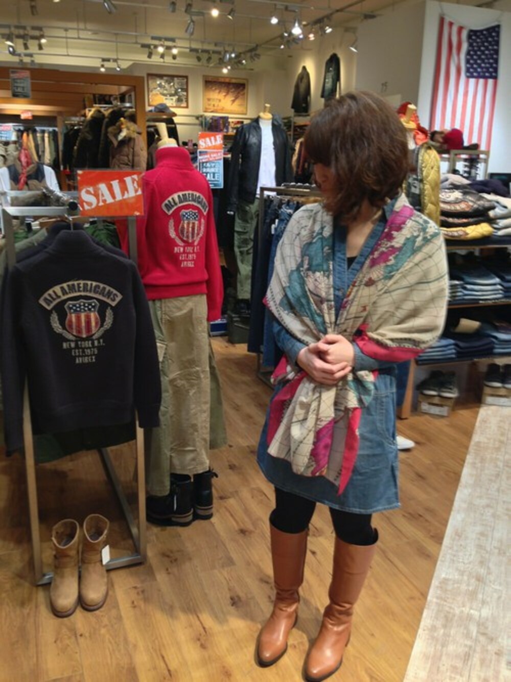 「ワンピース、ブルー」｜「TYPE BLUEのTYPE BLUE(タイプブルー)　レディス　スキッパー　デニムワンピース（シャツワンピース、ブルー系）」を使った、YUMIEさん（レディース・161cm）の冬コーディネートの1枚目の写真