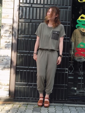 「7月WEAR夏のサンダル祭り」｜「アイテム（オールインワン・サロペット）」を使った、YUMIEさん（レディース・160cm）の夏コーディネート