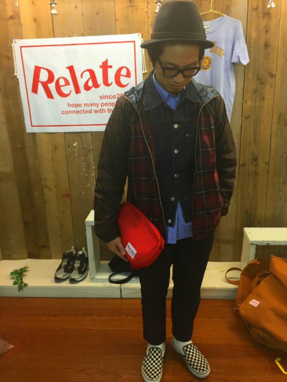 「Gジャン×パーカー、VANS、ギャルソン、ハット、スニーカー、ステューシー」｜「COMME des GARCONSのアイテム（パーカー、その他）」を使った、Yuji　Kamitaniさん（メンズ・172cm）の春コーディネートの1枚目の写真