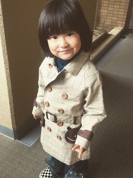 「アイテム（トレンチコート）」を使った、Hiroko Nishimuraさん（キッズ・100cm）の冬コーディネート