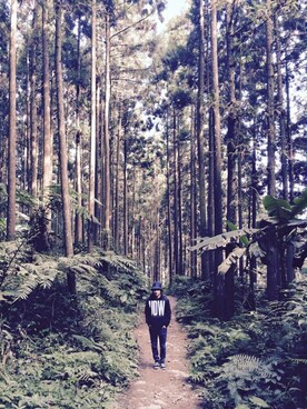 「UCLA（ユーシーエルエー）のアイテム（帽子）」を使った、Lee Tsung Linさん（メンズ・163cm）の秋コーディネート