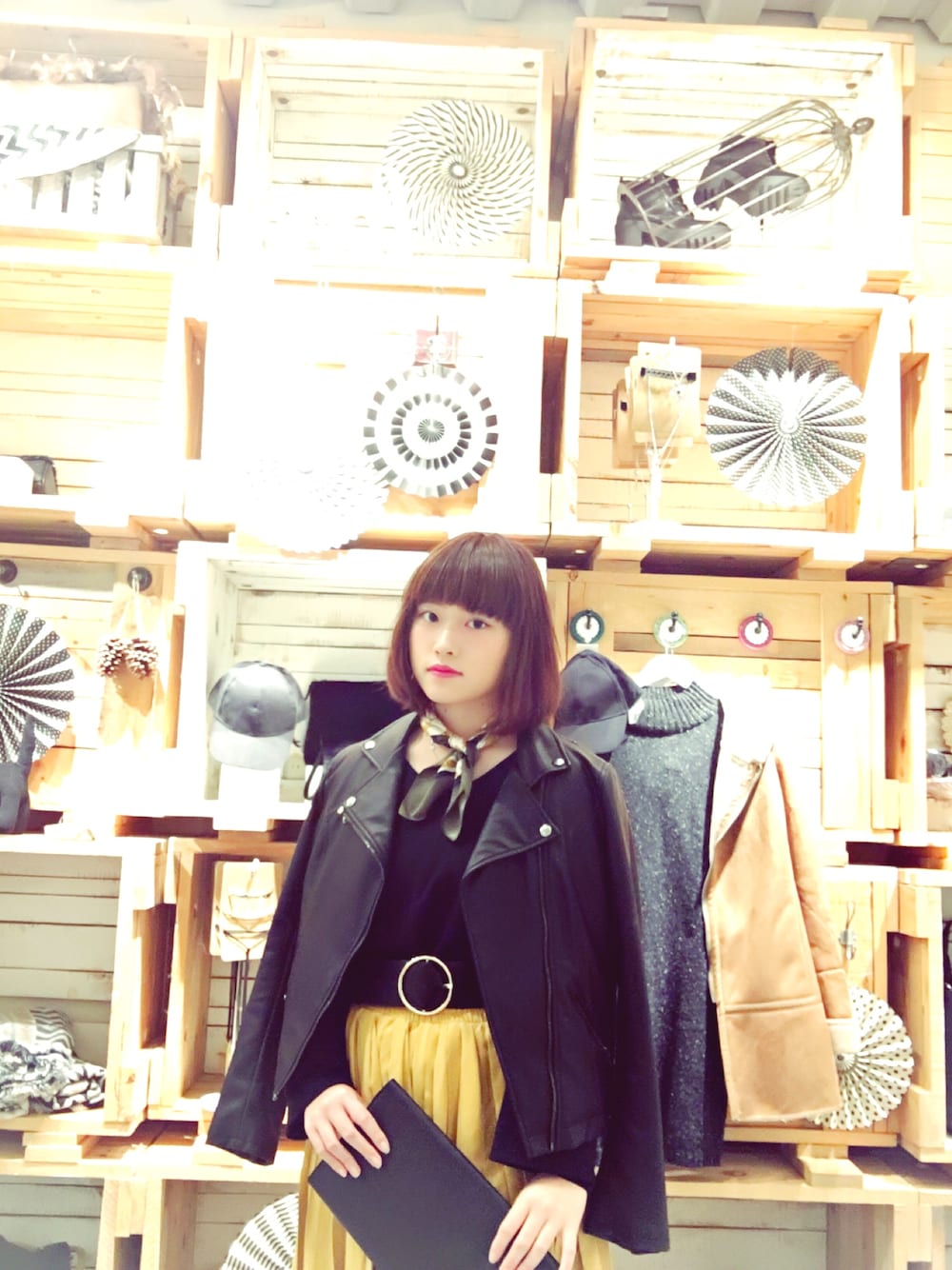 「GUのアイテム（ファッション雑貨、グリーン系）」を使った、藤本麻緒（まおめろ）さん（レディース・160cm）の秋コーディネートの1枚目の写真