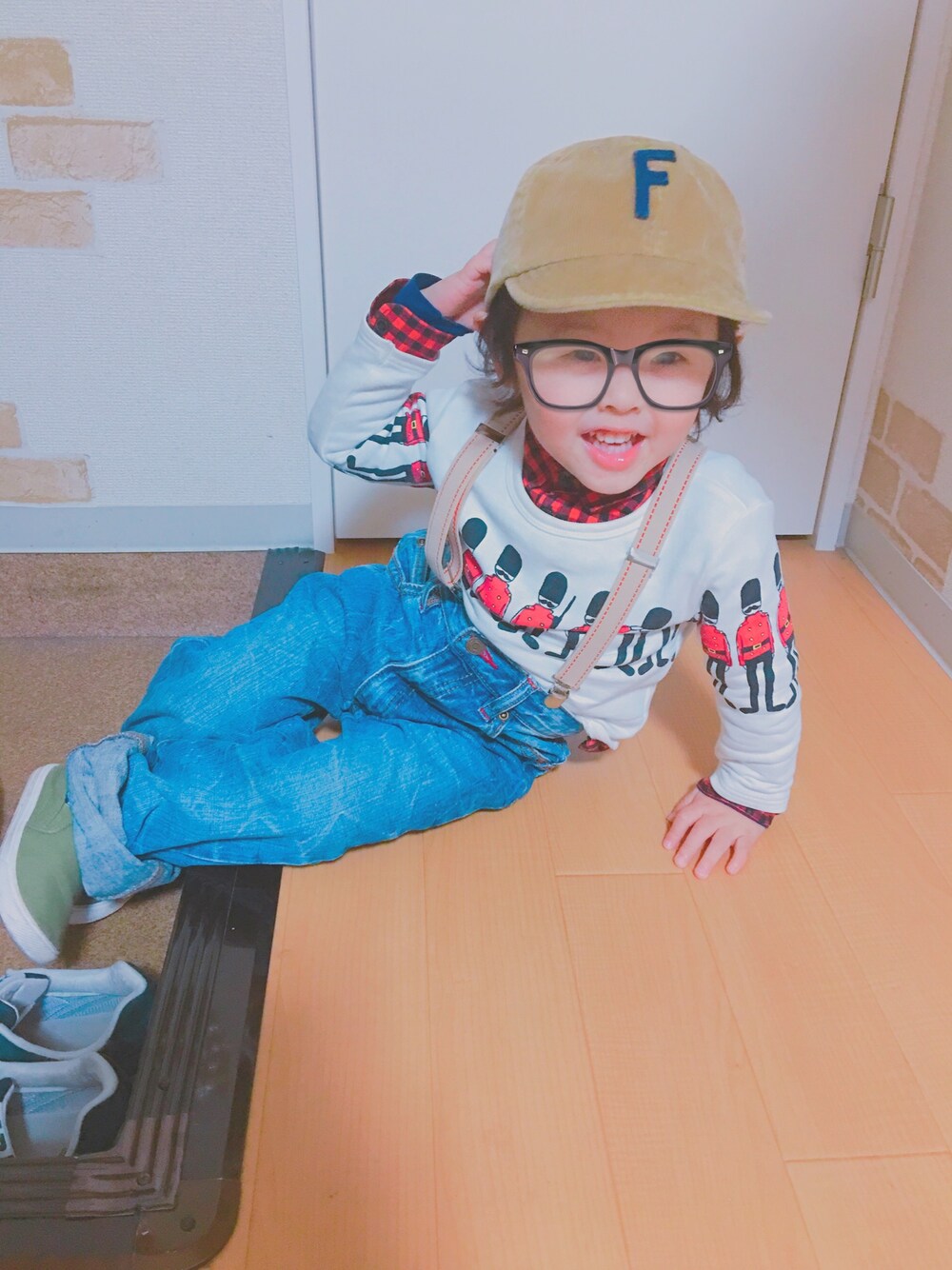 「ootd、カーキ、息子、あさぷん、3歳」｜「BREEZEのアルファベットキャップ（キャップ、ベージュ系）」を使った、bubu   𓅫さん（レディース・90cm）の冬コーディネートの1枚目の写真
