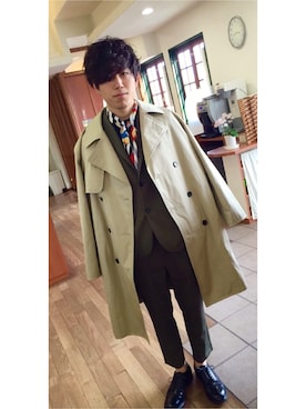 「ノーカラーシャツ」｜「アイテム（トレンチコート）」を使った、つっしーさん（メンズ・174cm）の春コーディネート