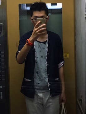 「CASIO（カシオ）のG-SHOCK / AWG-M510MR-4AJF（アナログ腕時計、オレンジ系）」を使った、吉田和弘さん（メンズ・174cm）の夏コーディネート