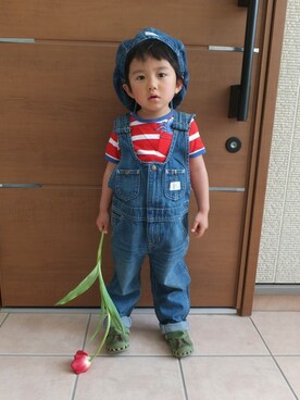 「Lee（リー）のアイテム（サロペット/オーバーオール）」を使った、はるとさん（キッズ・95cm）の春コーディネート
