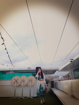 「ROSE BUD（ローズバッド）のアイテム（トップス、グリーン系）」を使った、lealiu312さん（レディース・160cm）の秋コーディネート