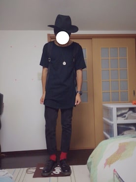 「黒リュック」｜「アイテム（チノパンツ）」を使った、うたさん（メンズ・176cm）の秋コーディネート