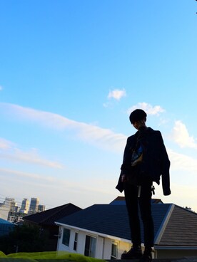 「青空」｜「アイテム（スウェット）」を使った、よしおさん（メンズ・173cm）の秋コーディネート