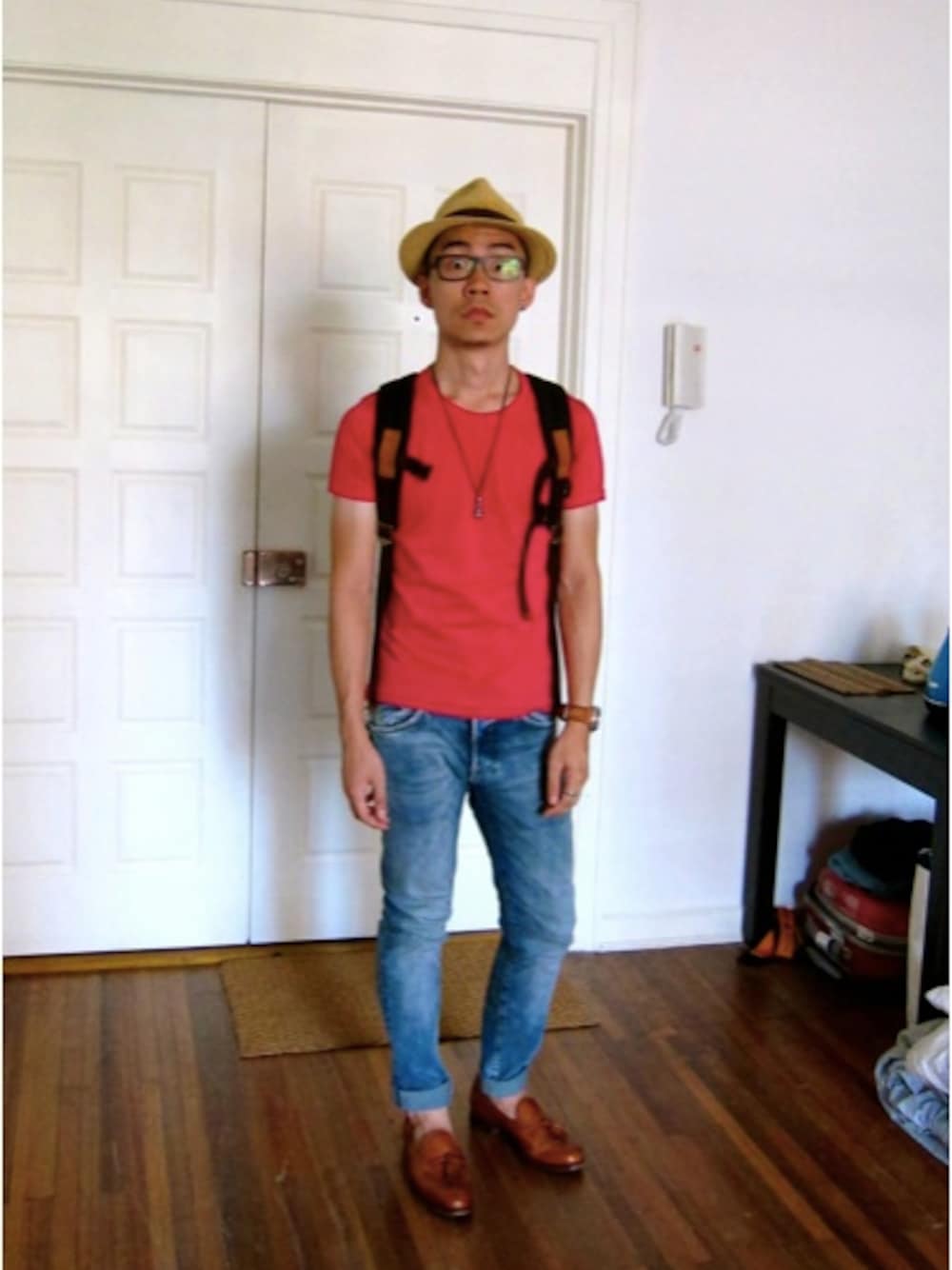 「ローファー」｜「CROCKETT&JONESのloafer（モカシン/デッキシューズ、ブラウン系）」を使った、Achenさん（メンズ・171cm）の春コーディネートの1枚目の写真
