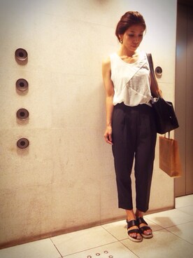 「グレーパンツ」｜ATTSUさん（レディース・163cm）の夏コーディネート