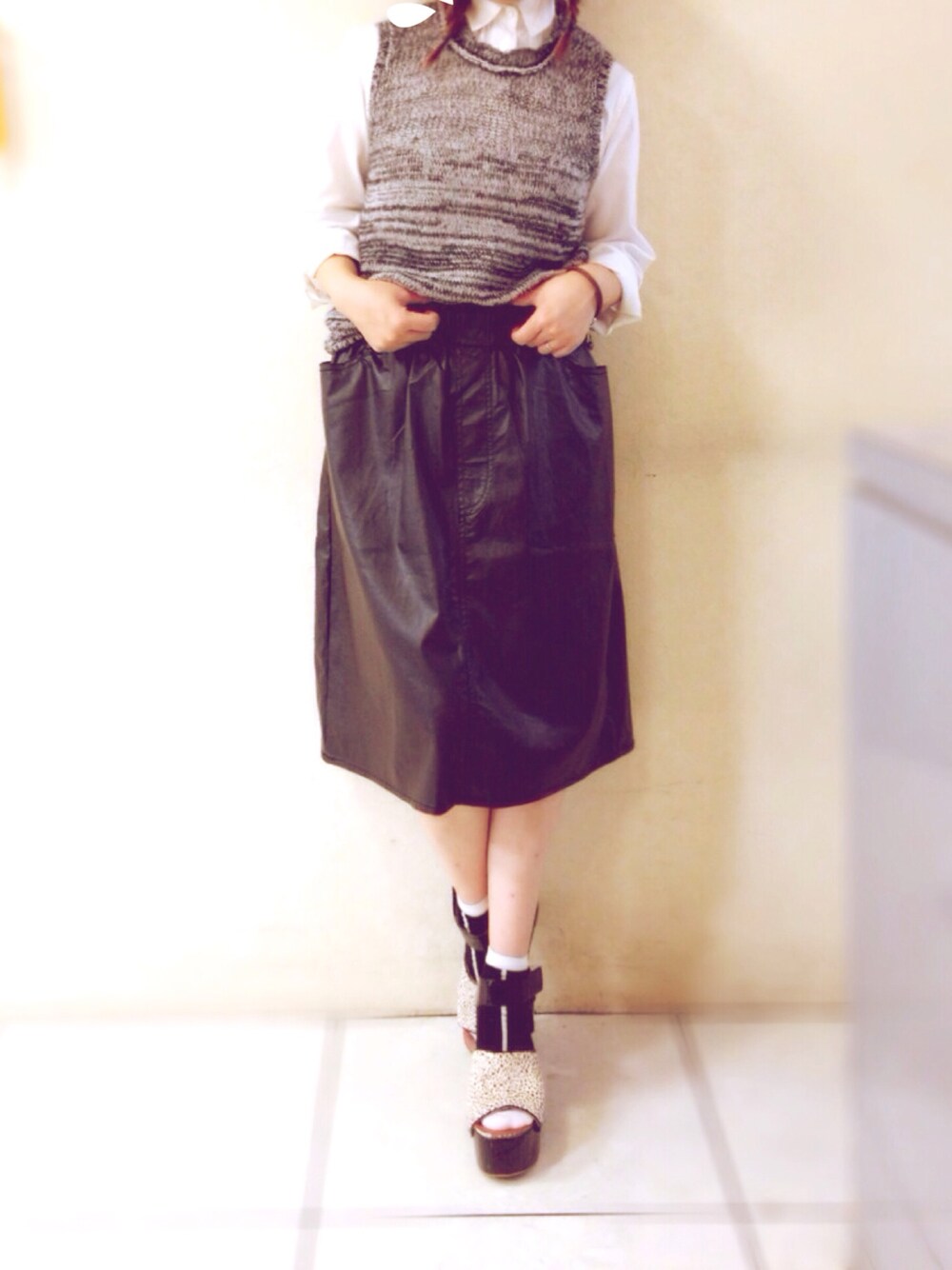 emi さんの「Flexible skirt Leatherette（CHEAP MONDAY）」を使ったコーディネート