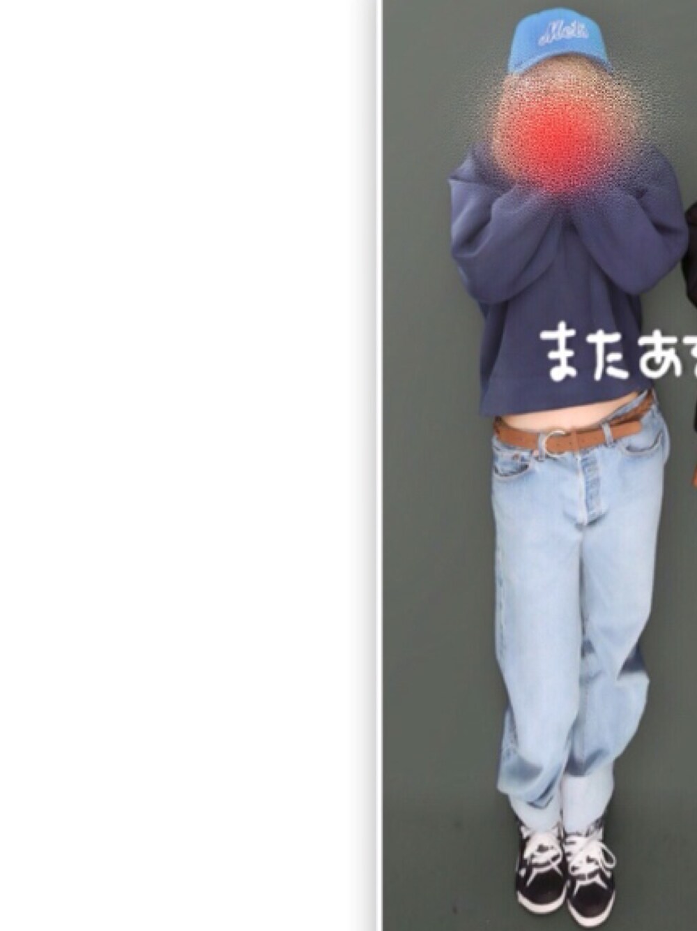 「ボーイッシュ、デニム、ショート丈トップス、スウェット、ネイビー、金髪」｜「fine usedのアイテム（キャップ、ブルー系）」を使った、海音さん（レディース・166cm）の冬コーディネートの1枚目の写真