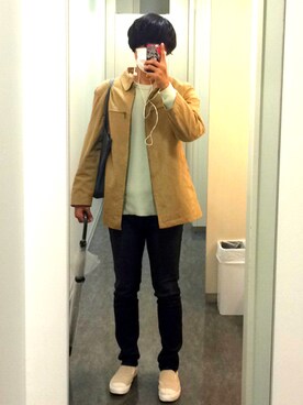 「URBAN RESEARCH（アーバンリサーチ）のアイテム（その他トップス）」を使った、齋藤 岬さん（メンズ・181cm）の秋コーディネート