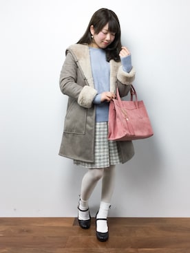 「VIS（ビス）のアイテム（ムートンコート）」を使った、ほたてさん（レディース・150cm）の秋コーディネート