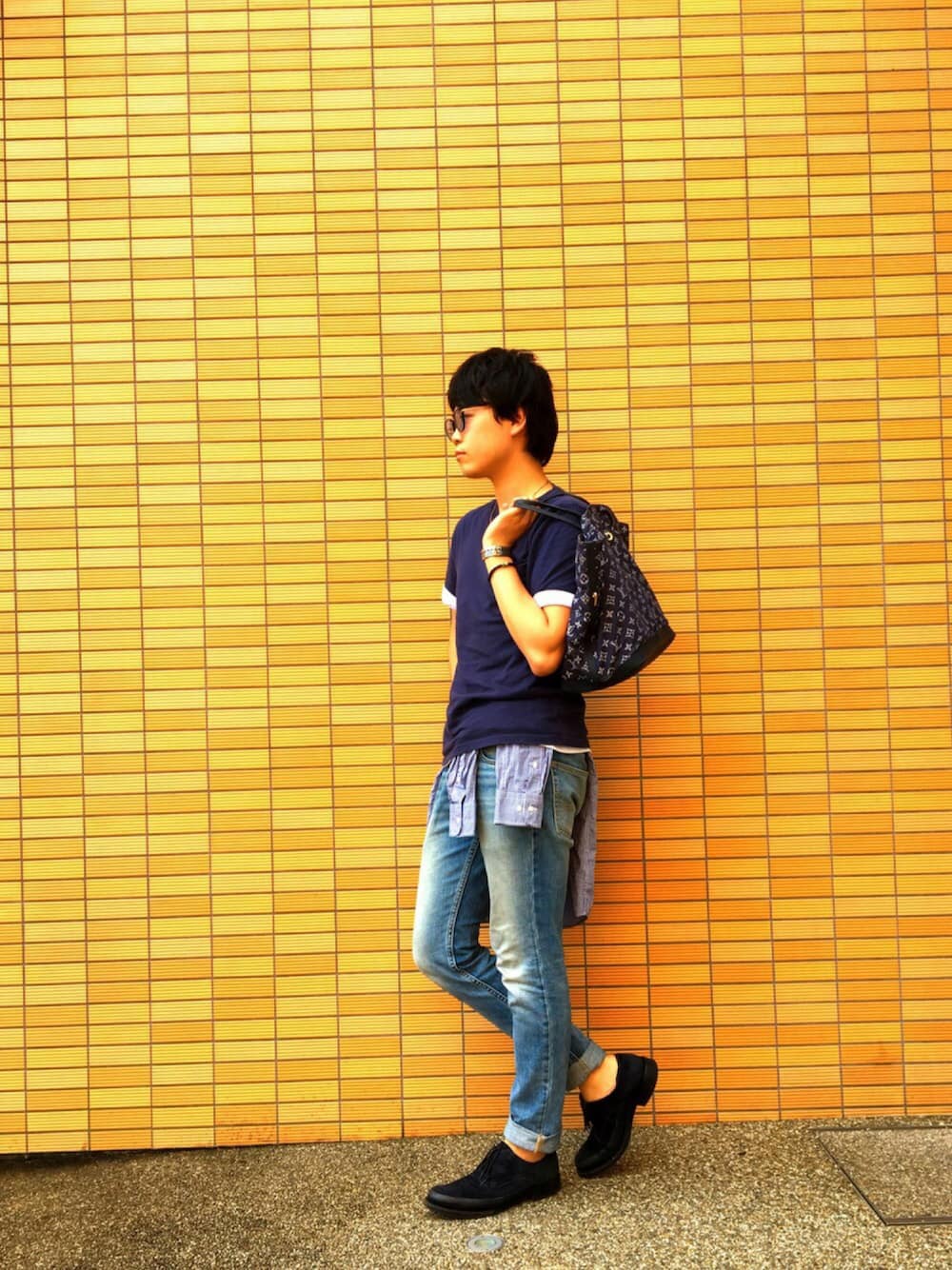 「シンプル、きれいめカジュアル、ランキング、みなさんのおかげです、これからもあげていきます(^O^)」｜「LOUIS VUITTONのアイテム（トートバッグ、ブルー系）」を使った、kさん（メンズ・177cm）の秋コーディネートの1枚目の写真