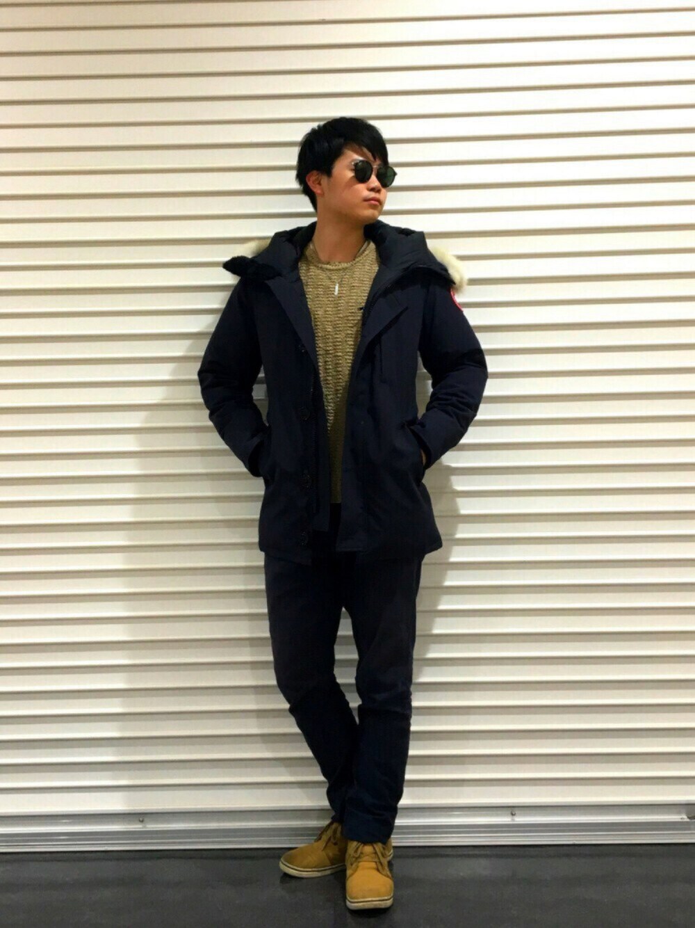 「冬コーデ、雪、ニット、UGG、ZARA、CANADA GOOSE」｜「コーデランキングのアイテム（その他、ホワイト系）」を使った、kさん（メンズ・177cm）の秋コーディネートの1枚目の写真