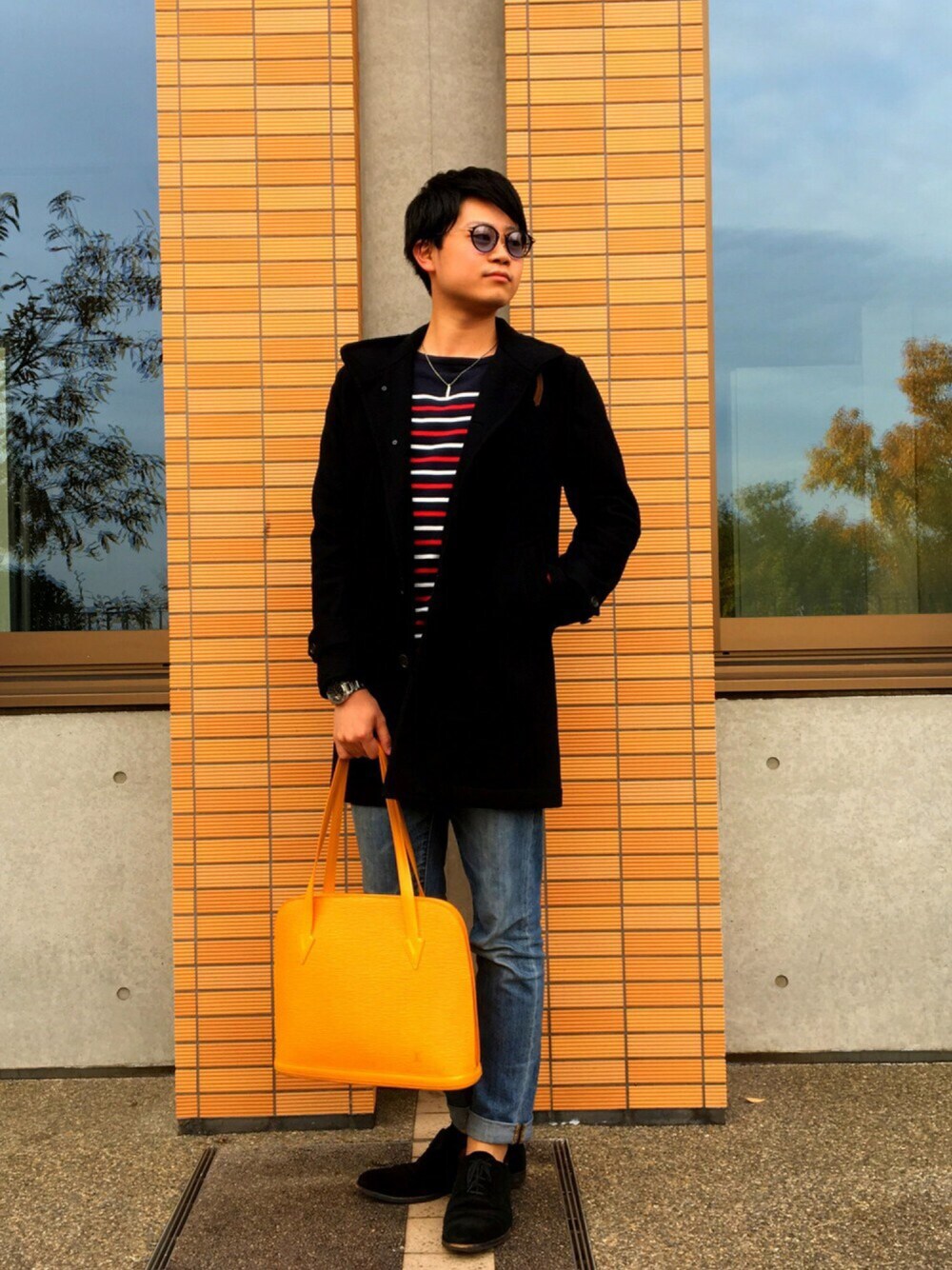 「LouisVuitton、冬、オトナカジュアル、デニム、ビームス、多め」｜「ランキング48位のアイテム（その他、ホワイト系）」を使った、kさん（メンズ・177cm）の冬コーディネートの1枚目の写真