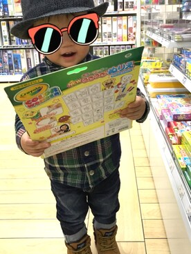 「OSHKOSH（オシュコシュ）のアイテム（ブーツ）」を使った、r-rさん（キッズ・80cm）の秋コーディネート