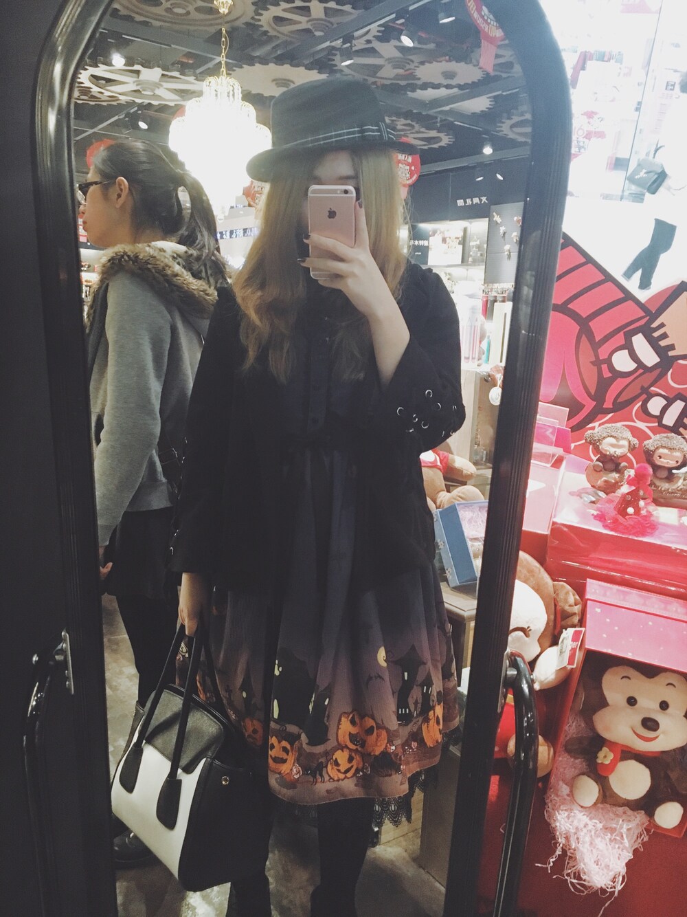 「pumpkin cats 万圣节jskのアイテム（ワンピース、パープル系）」を使った、Mokioさん（レディース・164cm）の冬コーディネートの1枚目の写真