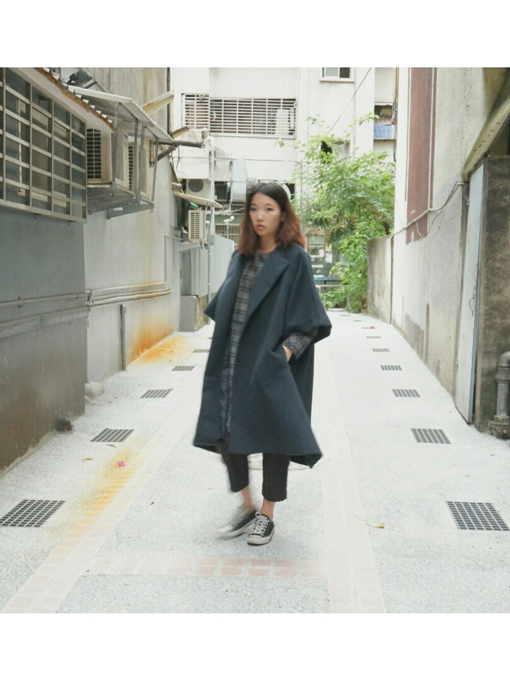 「my basic selectのアイテム（ポンチョ、ブルー系）」を使った、許Karen さん（レディース・160cm）の冬コーディネートの1枚目の写真