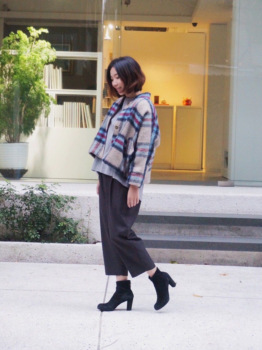 「my basic select、Taiwan」｜「my basic selectのアイテム（ブルゾン、ブルー系）」を使った、許Karen さん（レディース・160cm）の冬コーディネートの1枚目の写真