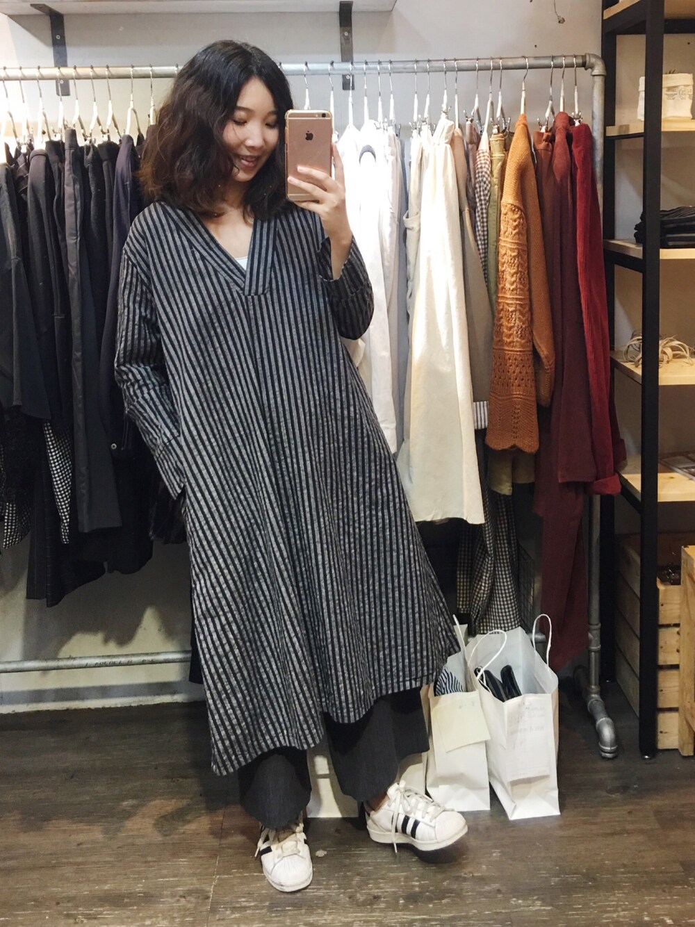 「ootd、outfit、洋服好きさんこの指と〜まれっ☝️☺️、Taiwan、台湾、今日のコーデ」｜「my basic selectのアイテム（ワンピース、その他）」を使った、許Karen さん（レディース・160cm）の秋コーディネートの1枚目の写真
