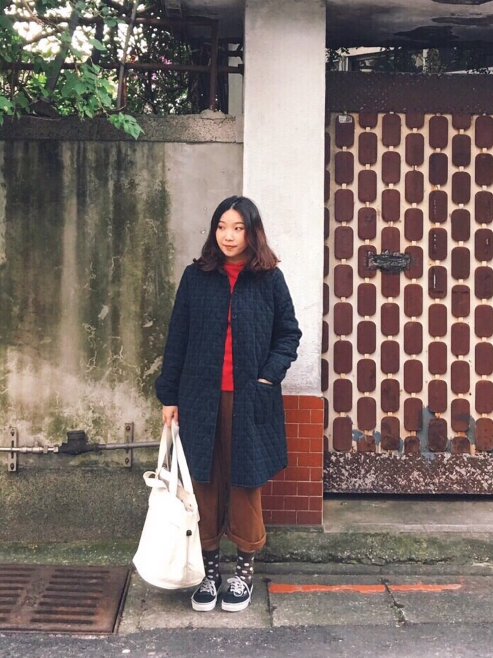 「ootd、outfit、winter、格紋、外套、コート、冬コーデ、紅色、台湾、台北」｜「my basic selectのアイテム（ジャケット/アウター、その他）」を使った、許Karen さん（レディース・160cm）の冬コーディネートの1枚目の写真