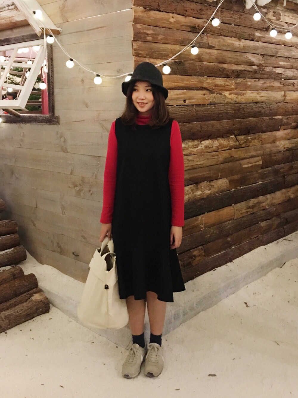 「ootd、今日のコーデ、outfit、winter、Taiwan、Bellavita、雪」｜「my basic selectのアイテム（ワンピース/ドレス、グリーン系）」を使った、許Karen さん（レディース・160cm）の冬コーディネートの1枚目の写真