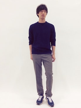 「クルーネックニット」｜NandeyaNenさん（メンズ・180cm）の春コーディネート