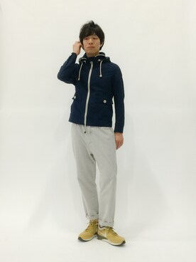 「リラックスパンツ」｜「アイテム（ブルゾン）」を使った、NandeyaNenさん（メンズ・180cm）の春コーディネート