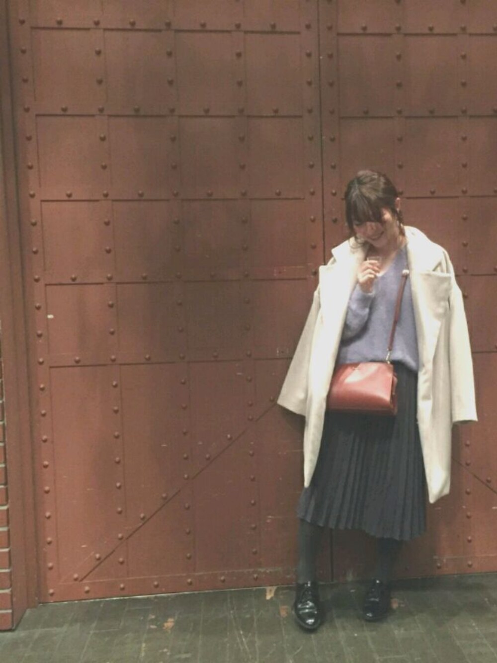 「シンプル、きれいめカジュアル、GU、raycassin、ふわふわニット、冬コーデ、サミールナスリ、fashion、プリーツスカート、オリエンタルトラフィック(ORiental TRaffic)」｜「raycassinのアイテム（ニット/セーター、ブルー系）」を使った、moekoさん（レディース・152cm）の冬コーディネートの1枚目の写真