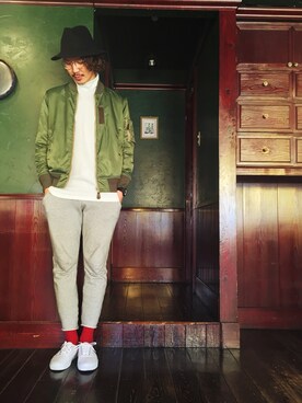 「ホワイトスニーカー」｜「アイテム（MA-1）」を使った、Yukiさん（メンズ・185cm）の冬コーディネート