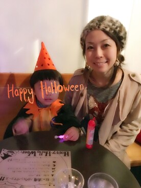 「halloween」｜「アイテム（スウェット）」を使った、M e g さん（キッズ・90cm）の秋コーディネート