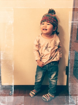 「BOBO CHOSES（ボボショーズ）のアイテム（Tシャツ/カットソー、ピンク系）」を使った、niiiinaさん（キッズ・130cm）の冬コーディネート
