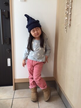 「BRANSHES（ブランシェス）のアイテム（Tシャツ/カットソー、グレー系）」を使った、niiiinaさん（キッズ・130cm）の秋コーディネート
